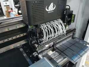 T5 / 18 / 19 / T10 Tube Light ETON SMT-Maschine Hochgeschwindigkeits-SMT-Pick-and-Place-Maschine
