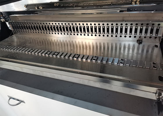 Wechselstrom 380V 40000CPH 10 geht Auswahl PWBs SMT Birne der Station LED mit 32 Zufuhren und Platzmaschine voran